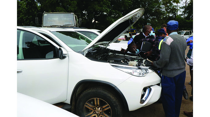 Police bust luxury vehicles smuggling racket