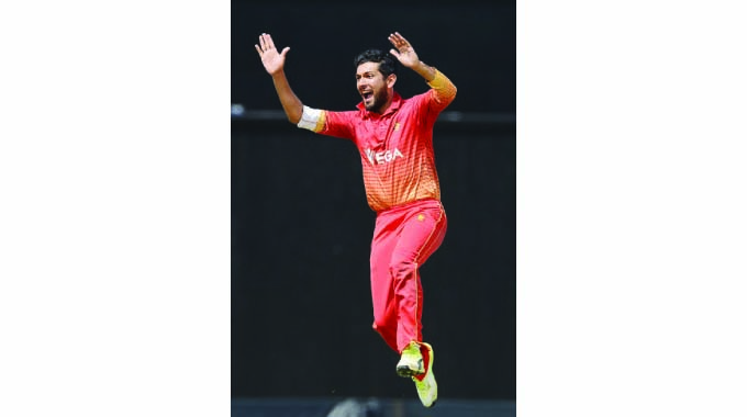 Raza in bright start in Bangladesh