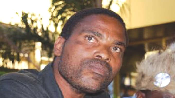Corrupt Government officials be warned: Cde Sibanda