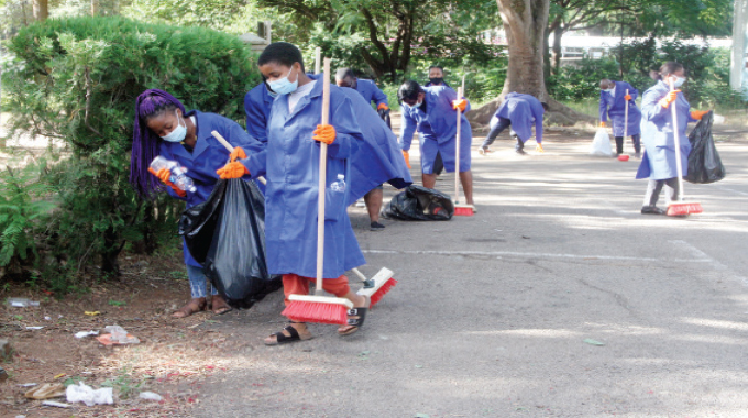 WATCH: Zimpapers Byo branch joins clean-up