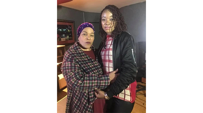 Zimbabweans mourn Deborah Fraser