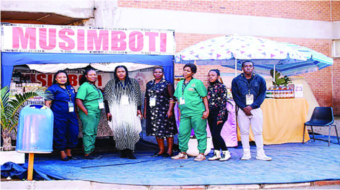 Herbalist relishes showcase alongside modern medicine