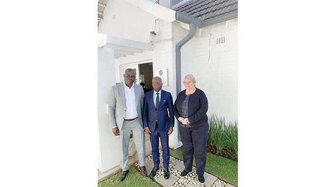 Gift Banda meets Cosafa boss