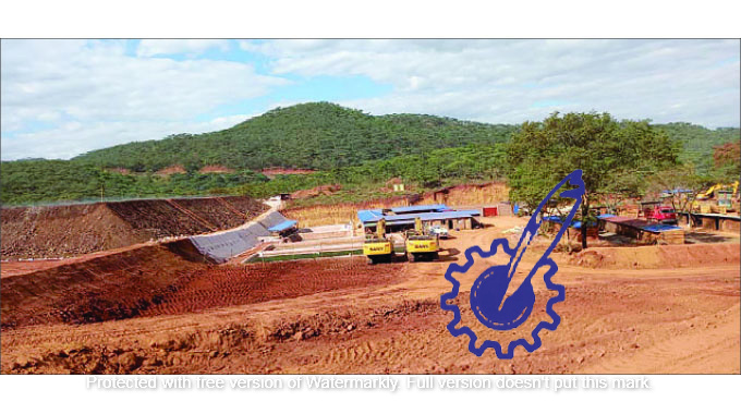 Machines eat up scenic Boterekwa
