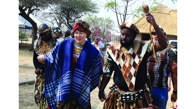 White bride on rural stoep…Bile sprinkling, ancestral rites as Mangwe welcomes a white daughter-in-law