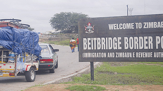 Zimbabwe immigration authorities arrest 3 640 in Beitbridge during festive season