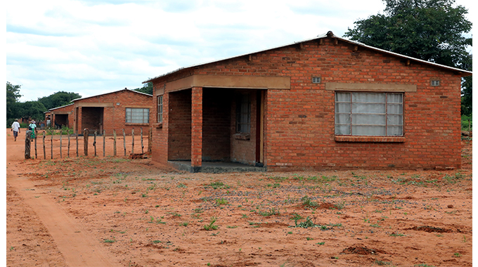 Government completes houses for floods victims