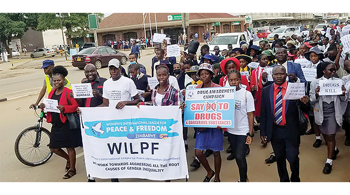 Kwekwe students, stakeholders march against drugs