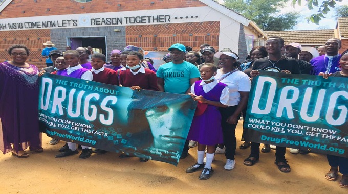 Youths march against drug abuse