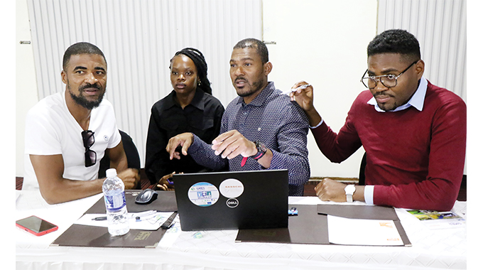 Country represantatives attend Wetlands training
