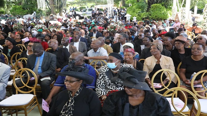 Hundreds bid emotional farewell to veteran educationist