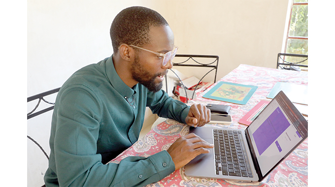 Self-taught software engineer develops artificial intelligence study assistant app