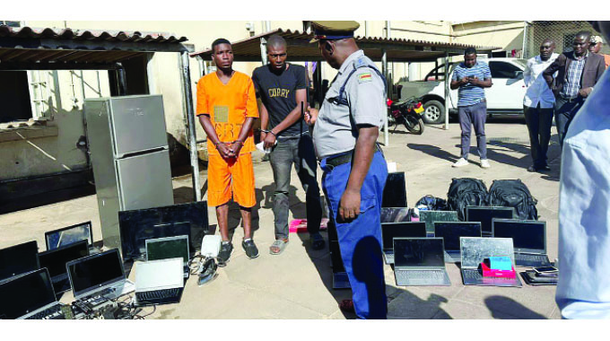 Mhlahlandlela Complex burglar nabbed