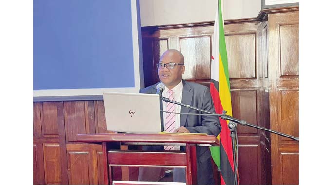 Drop in contributions worries IPEC