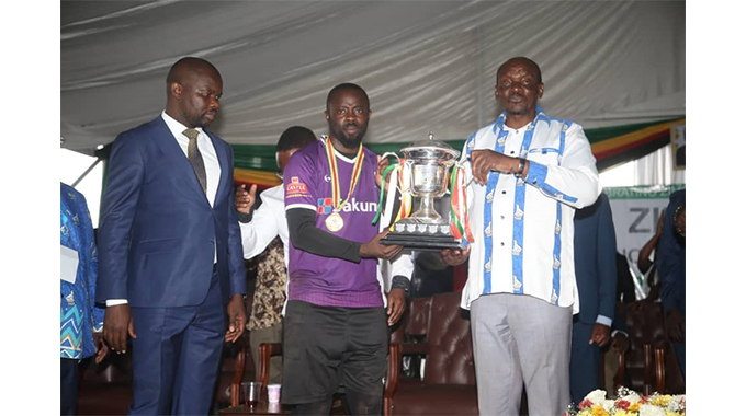 Highlander heyi! … Bosso are Independence Kings, again