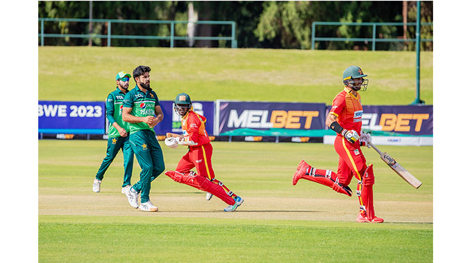 Ervine, Gumbie tons guide Zimbabwe Select to win