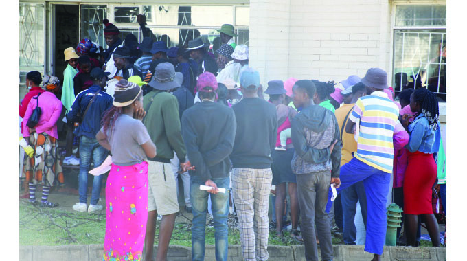 Zimbabwe gets ready to decide