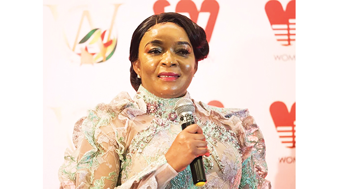 Dr Smelly Dube Wins International Award