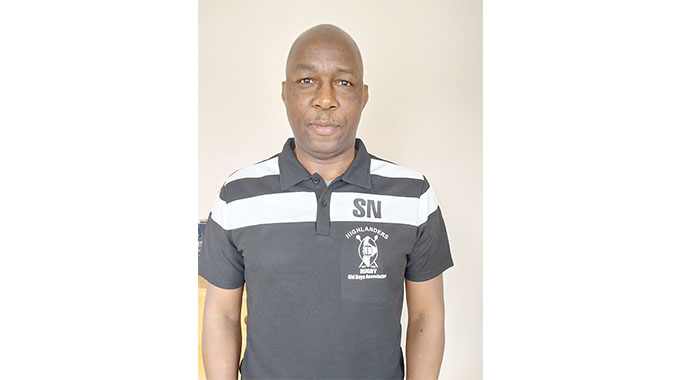 Bosso rugby guys meet to assist