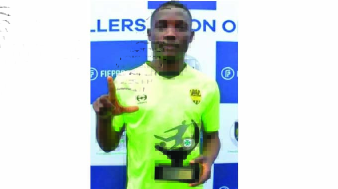Binzi keeps pressure on Chirinda