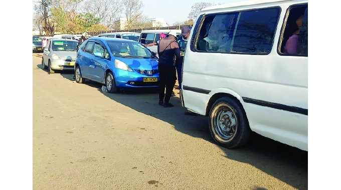 Pirate taxi chaos engulfs Gweru