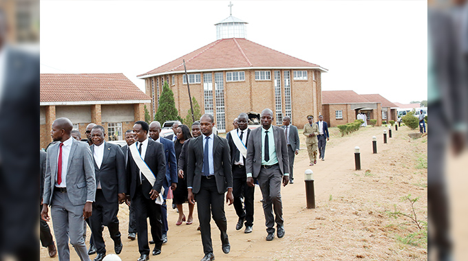 VP Chiwenga’s family donates US$20 000 towards school project