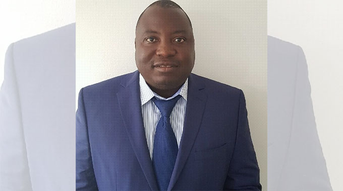 Exempt war vets from parking discs payment, MP