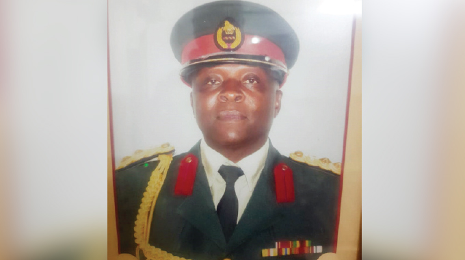 Brig-General Mutsvunguma declared national hero