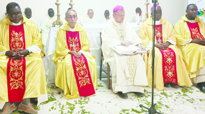 Let us unite against country’s detractors