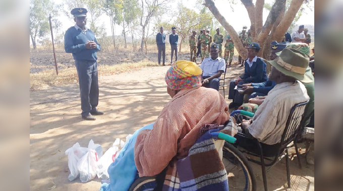 Beitbridge man struck in eye with beer bottle
