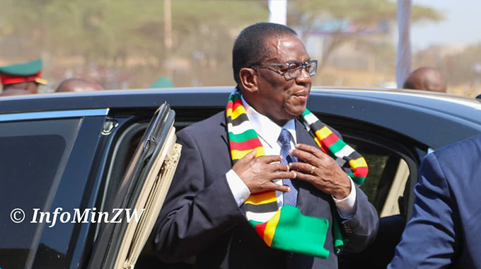 Mozambican President Nyusi concludes working visit to Zimbabwe