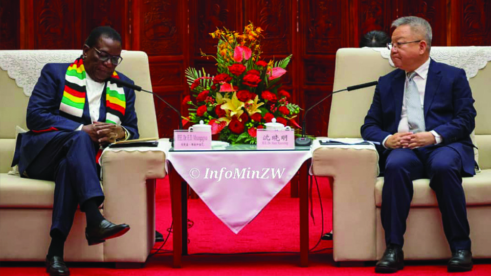 Minister donates tonnes of mealie meal to hospitals
