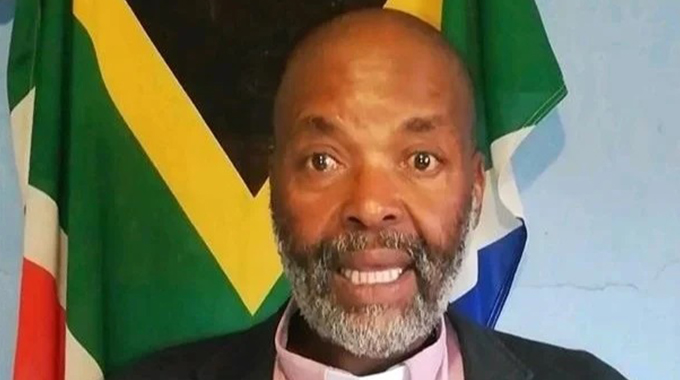 Holly Oxygen: Comedian Mfundisi has died!
