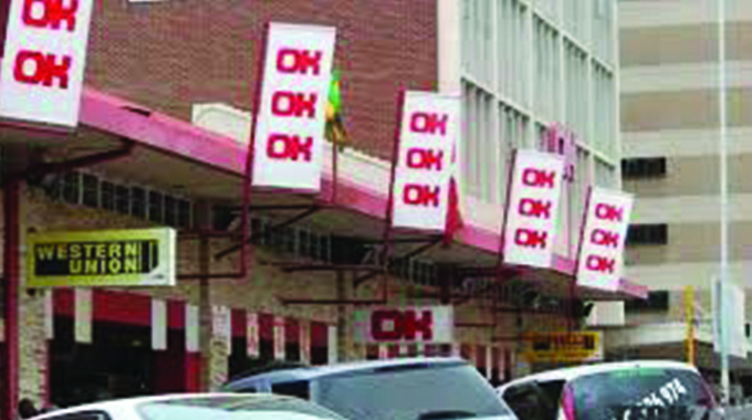 Private car driver robbed US$2 000 by passengers