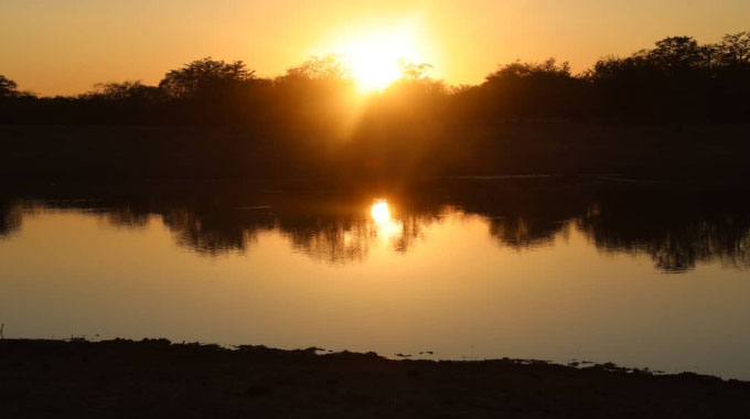 Nation roasts: Zimbabwe faces intense heatwave