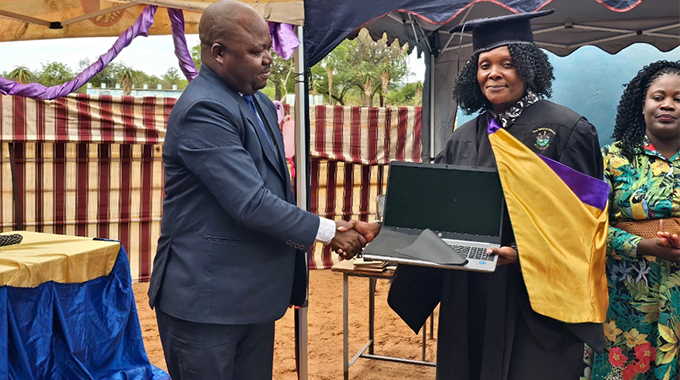 Bulilima school receives Presidential computers